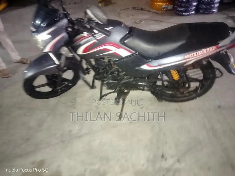 TVS Metro 2017