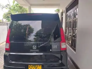 Honda Life 2001