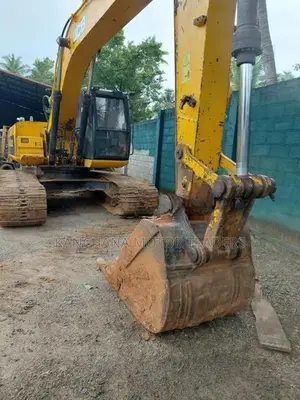 JS 200 - 3