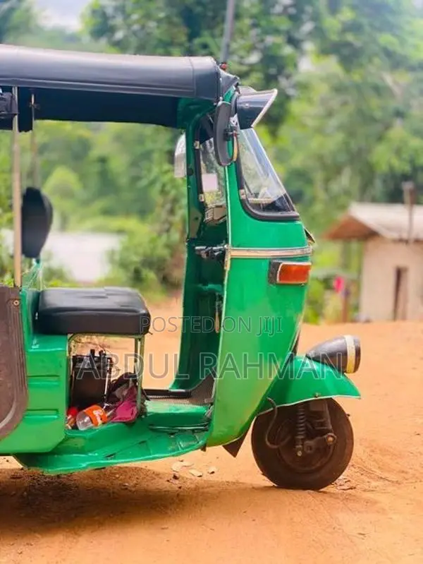 Bajaj RE 2003