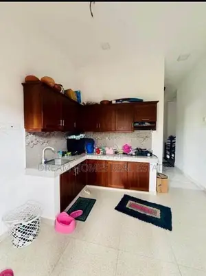5-Bedroom House with Shop – Piliyandala