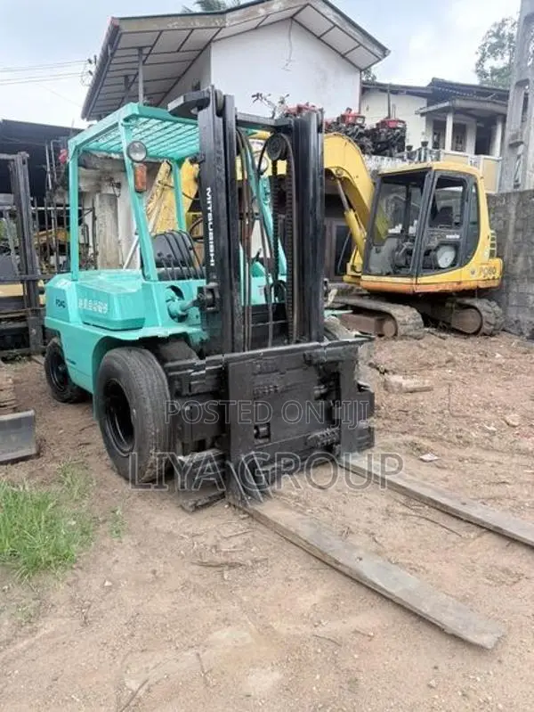Mitsubishi FD40 Forklift