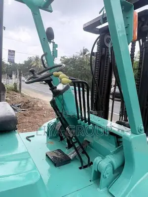 Mitsubishi FD40 Forklift