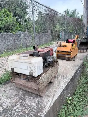 Sakai 1 Ton Roller