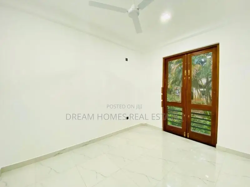 Modern Box-Type House for Sale – Talawathugoda