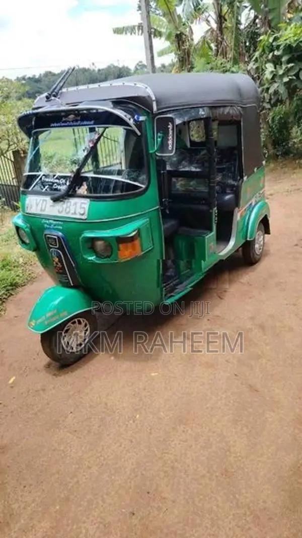 Bajaj RE 2010