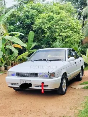 Nissan Sunny 1993