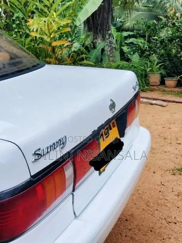 Nissan Sunny 1993