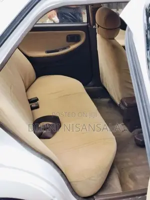 Nissan Sunny 1993