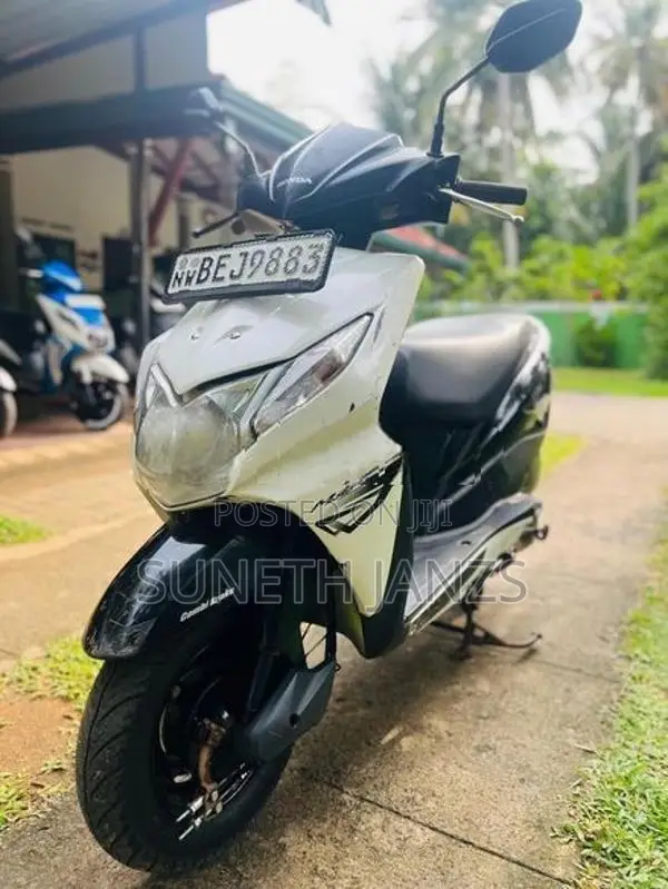 Honda Dio Black/White 2016