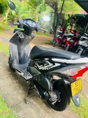 Honda Dio Black/White 2016