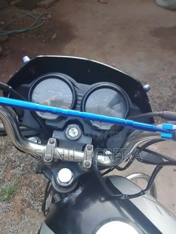 Bajaj CT100 2005