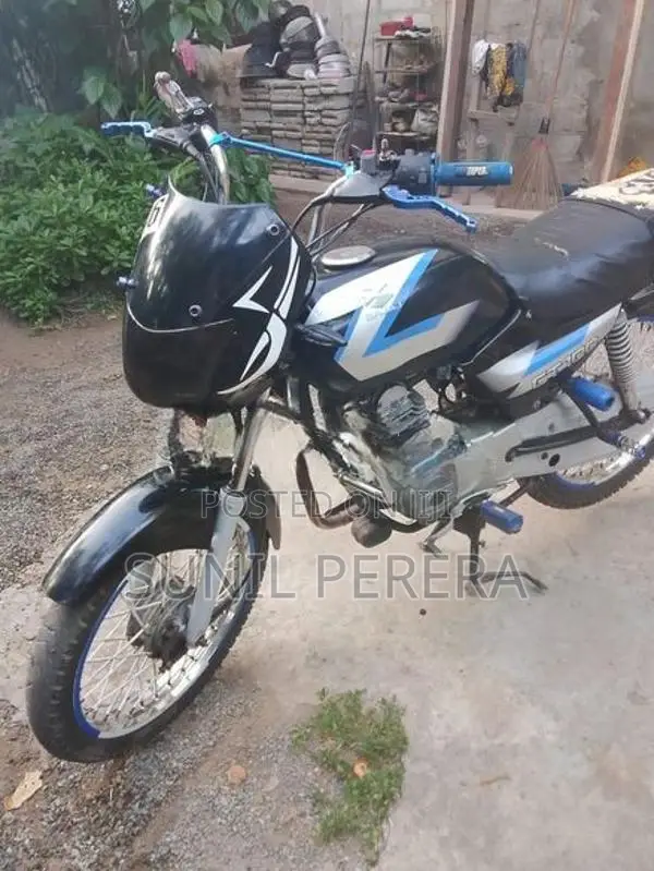 Bajaj CT100 2005