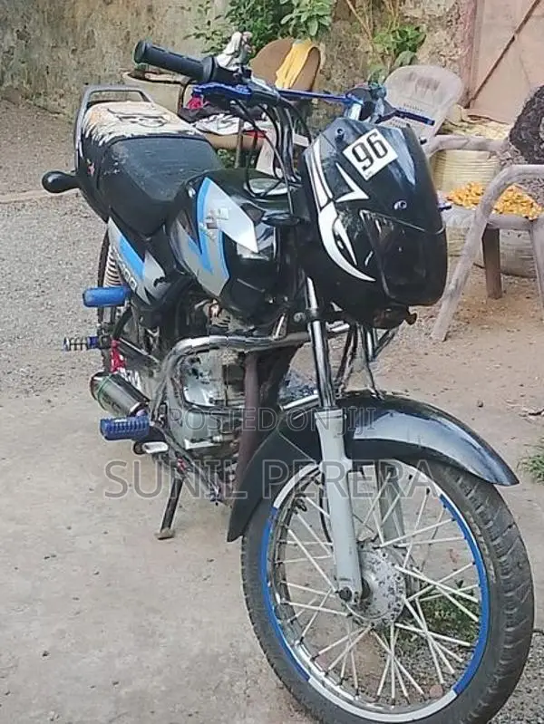 Bajaj CT100 2005