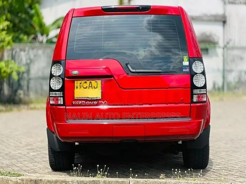 Land Rover Discovery 4S 2015