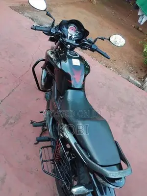 Hero Hunk 150R 2015