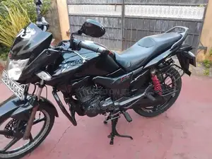 Hero Hunk 150R 2015