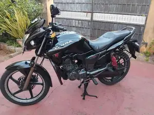 Hero Hunk 150R 2015