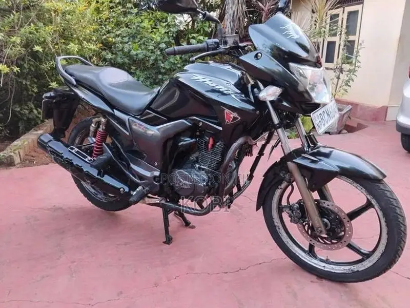 Hero Hunk 150R 2015