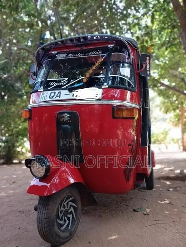 Bajaj RE 2005