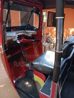 Bajaj RE 2005