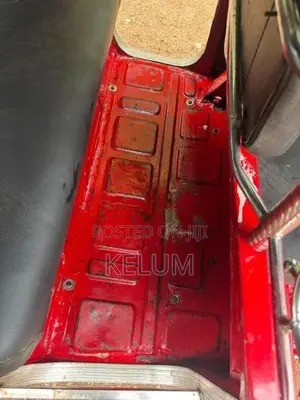 Bajaj RE 2001