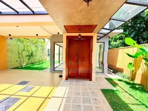 Battaramulla Brand New Super Luxury House for Sale Lake Road