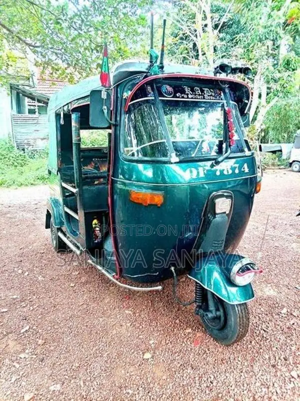 Bajaj RE 2006