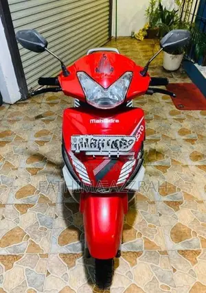 Mahindra Gusto RS 2017