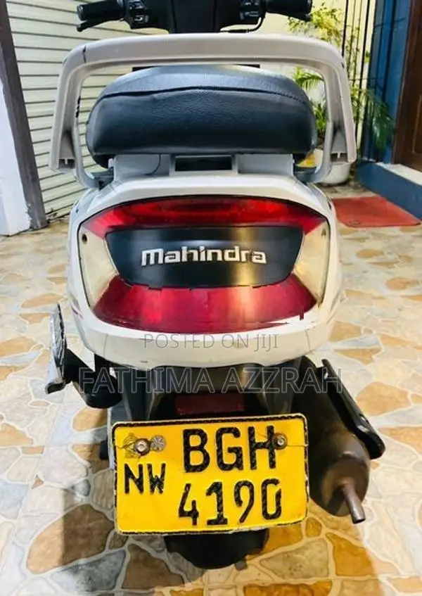 Mahindra Gusto RS 2017