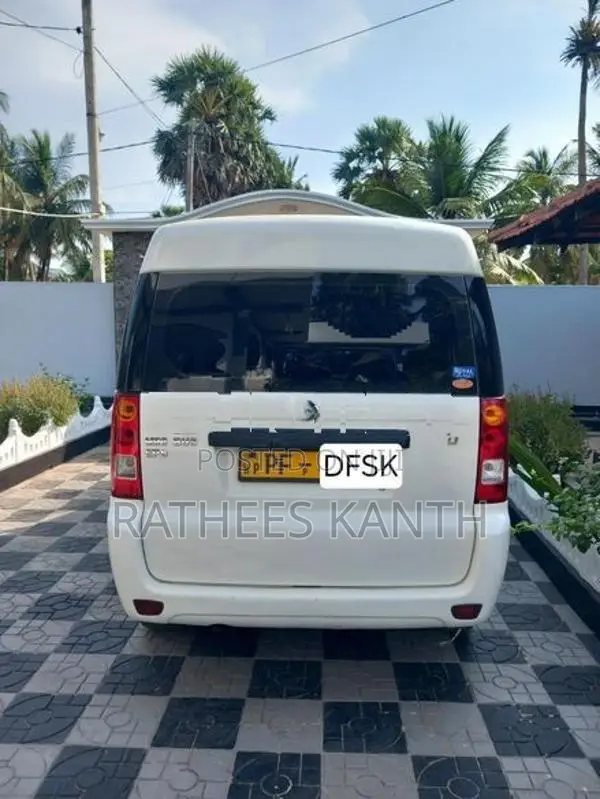 DFSK V27 2014