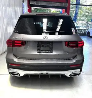 Mercedes Benz GLB 180 AMG Line Plus 2024