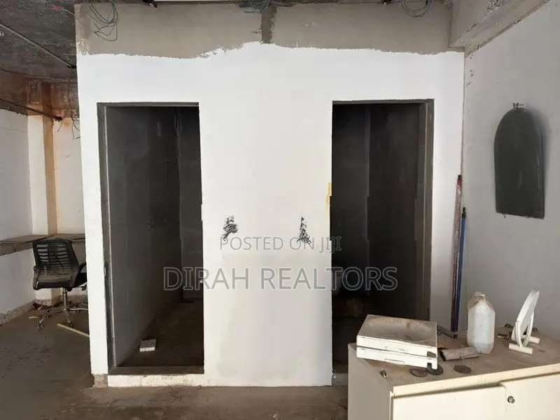 Main Road Showroom Space for Rent | Colombo 03 (DR-029)
