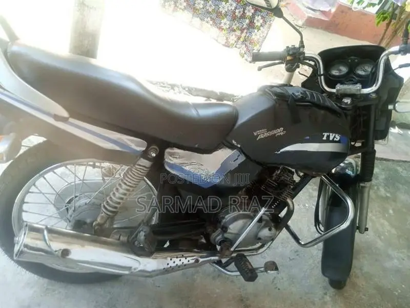TVS Victor 2006