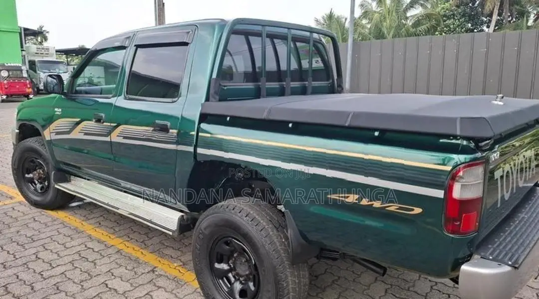 Toyota Hilux LN166R 2002