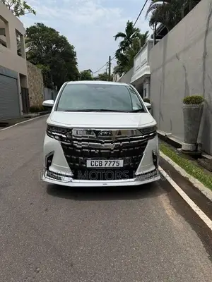 Toyota Alphard Executive Lounge M 2025