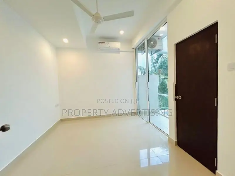 2BR Rajagiriya Kalapaluwawa Brand New Elegant Apartment for Sale**