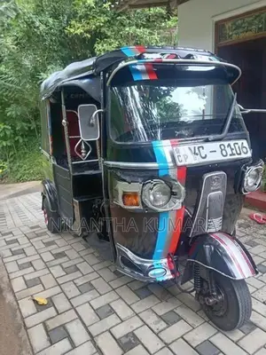 Bajaj RE 2011