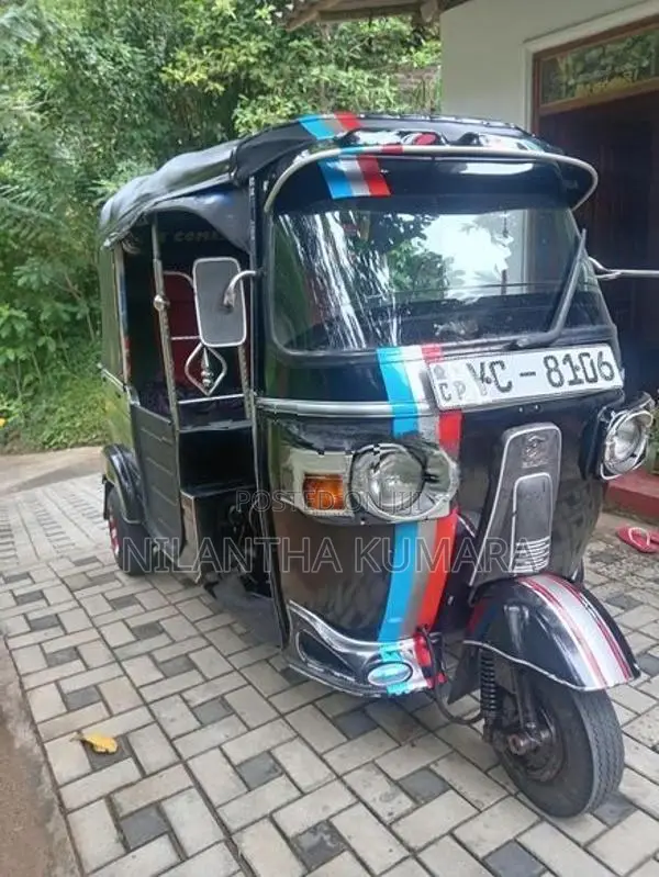 Bajaj RE 2011