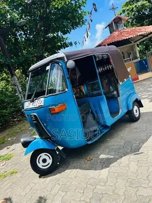 Bajaj RE 2004