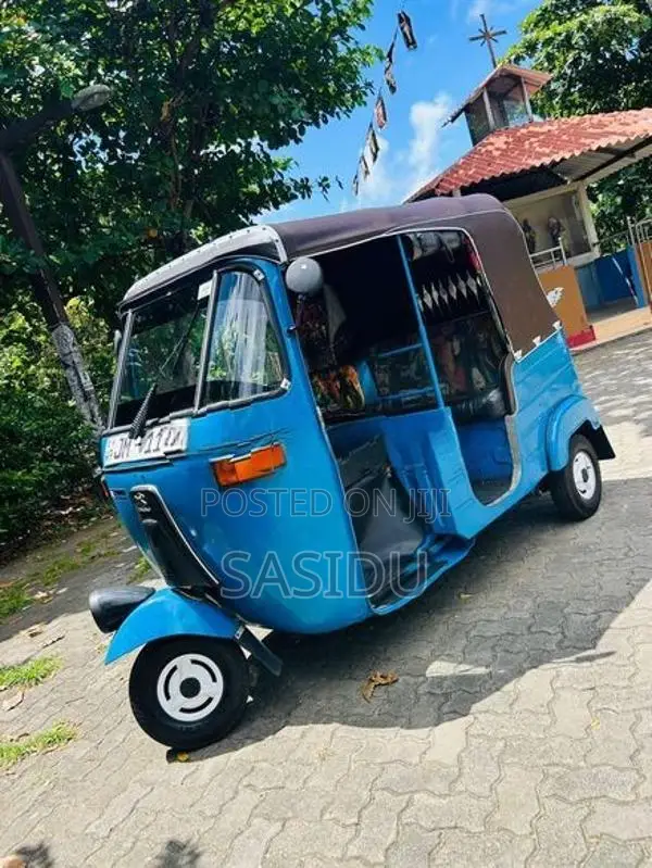 Bajaj RE 2004