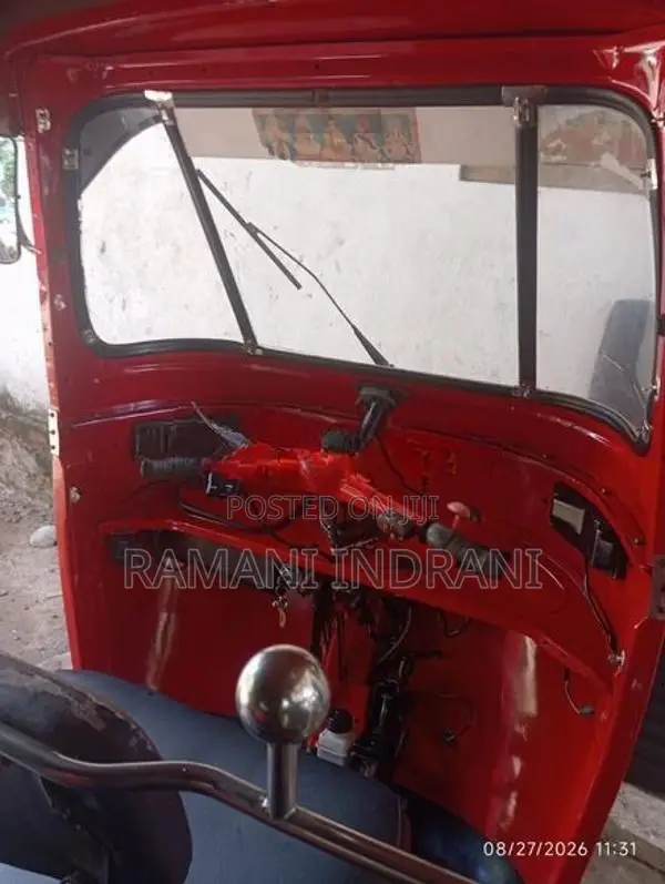 Bajaj RE 2006