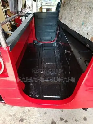 Bajaj RE 2006