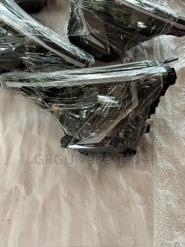 Kia Sonet Head Light 2025