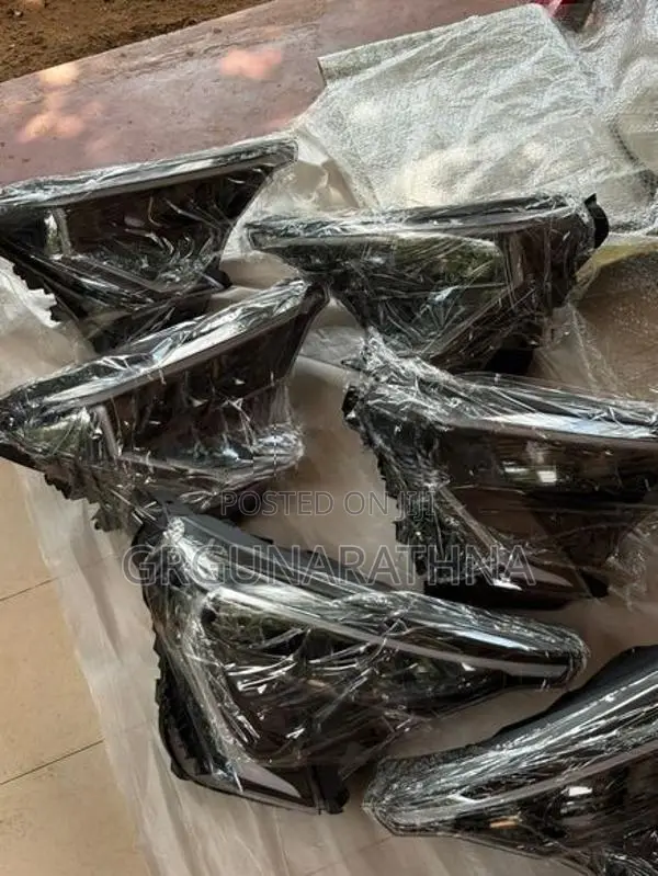 Kia Sonet Head Light 2025