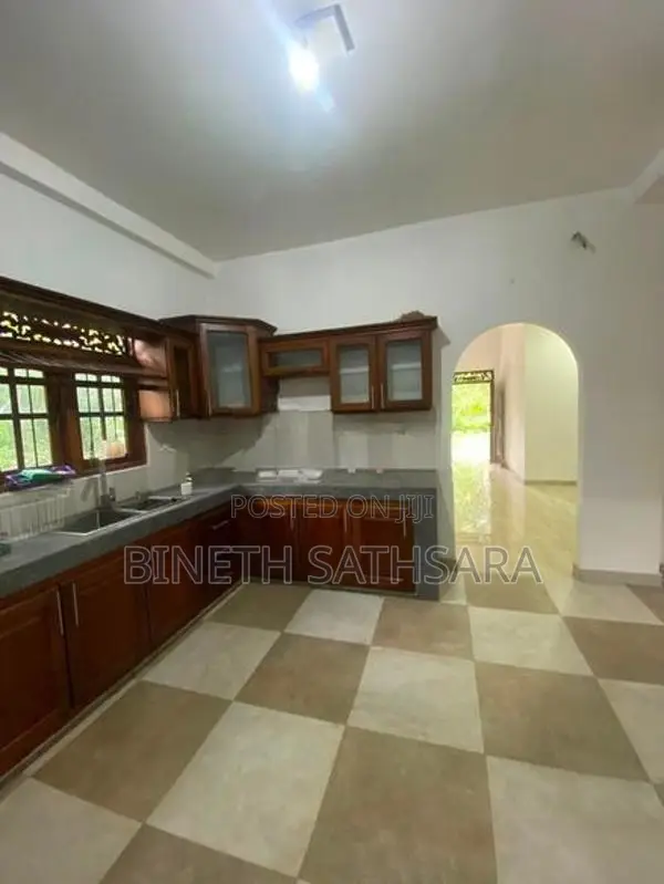 New House Rent in Meegoda