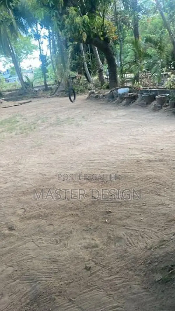 වන්දනගම දෙහිඅත්තකණ්ඩිය - පර්චස් 80 නගරයට 900m