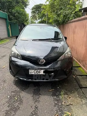Toyota Vitz 2015