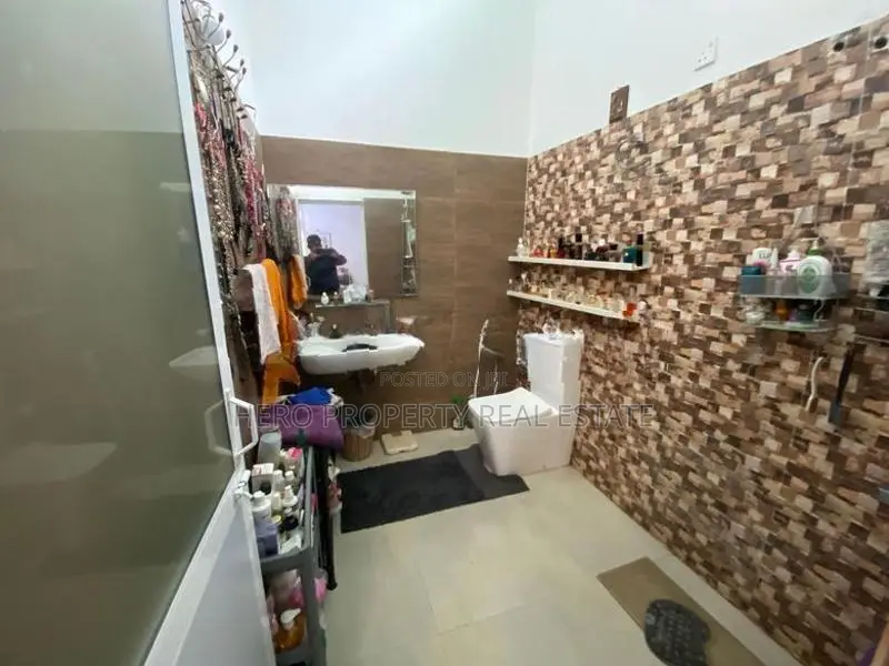 🏷️Luxurious Upper unit apartment type house for rent in nugegoda