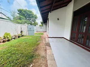Ground floor spacious house for rent in delkanda